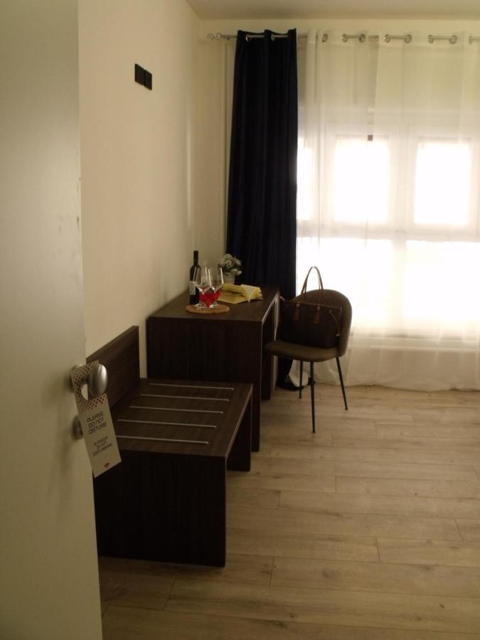 Hotel Plaza Ungheria Palermo Kültér fotó