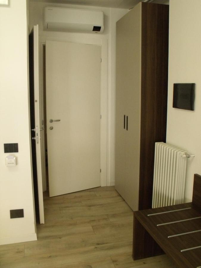 Hotel Plaza Ungheria Palermo Kültér fotó
