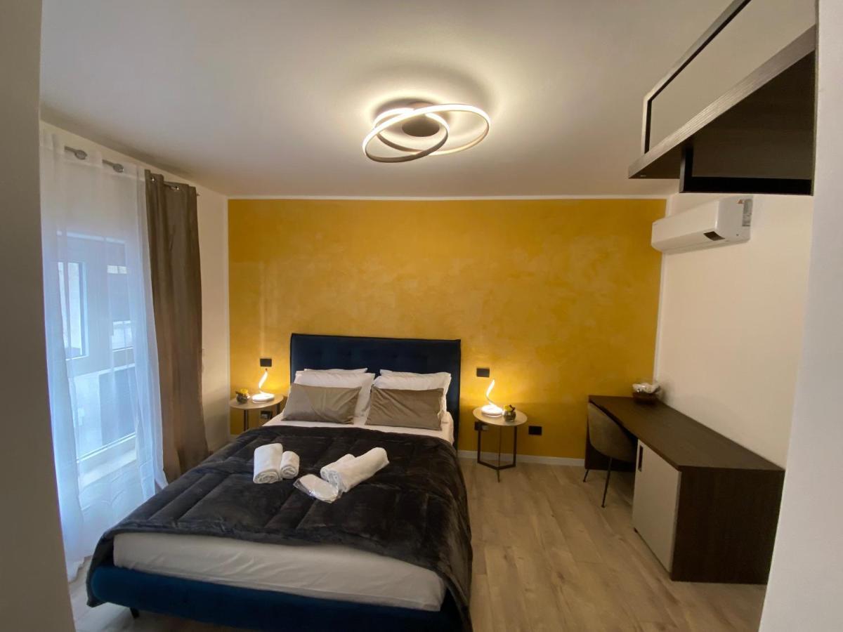Hotel Plaza Ungheria Palermo Kültér fotó