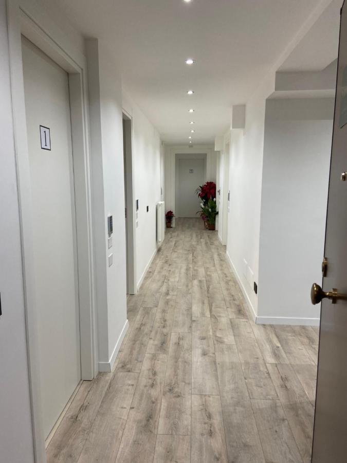 Hotel Plaza Ungheria Palermo Kültér fotó